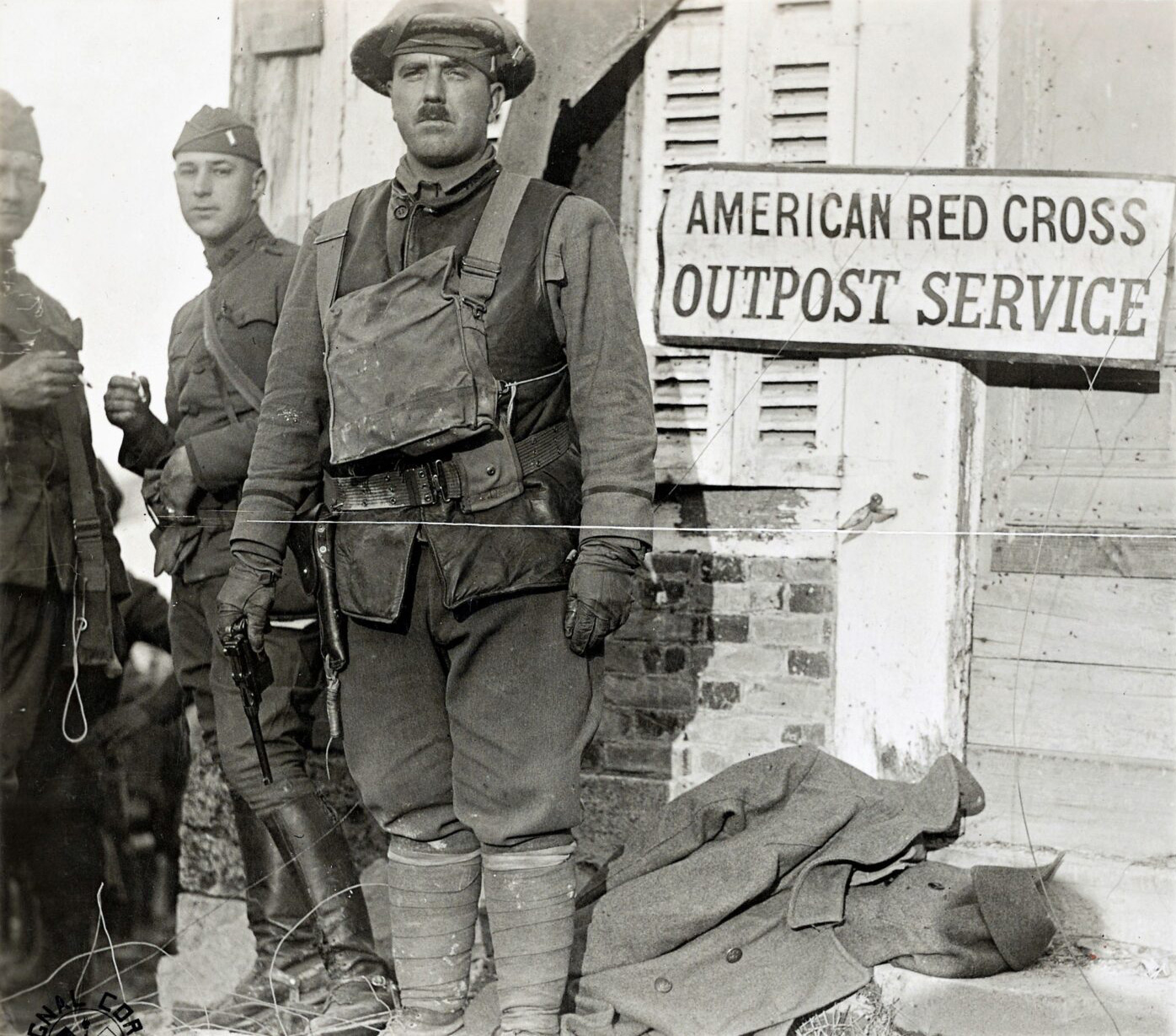 mauser pistol carried by captain