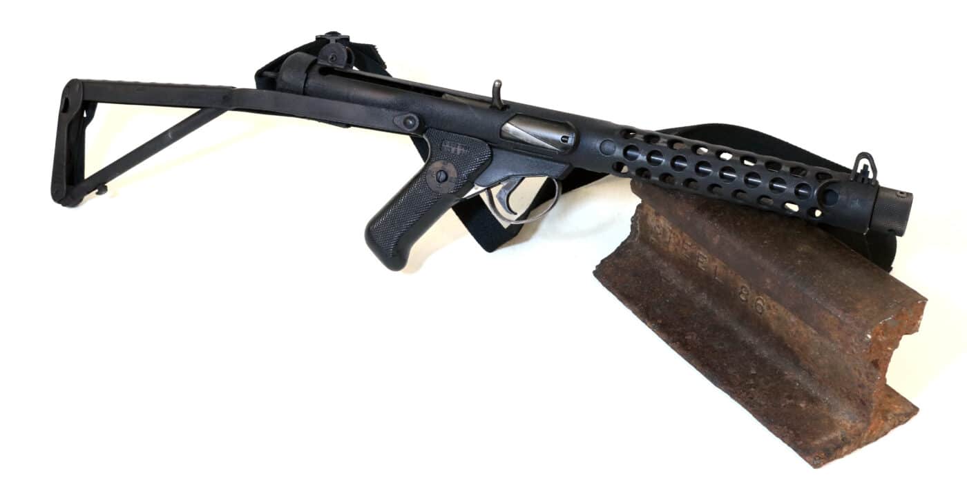 sterling submachine gun