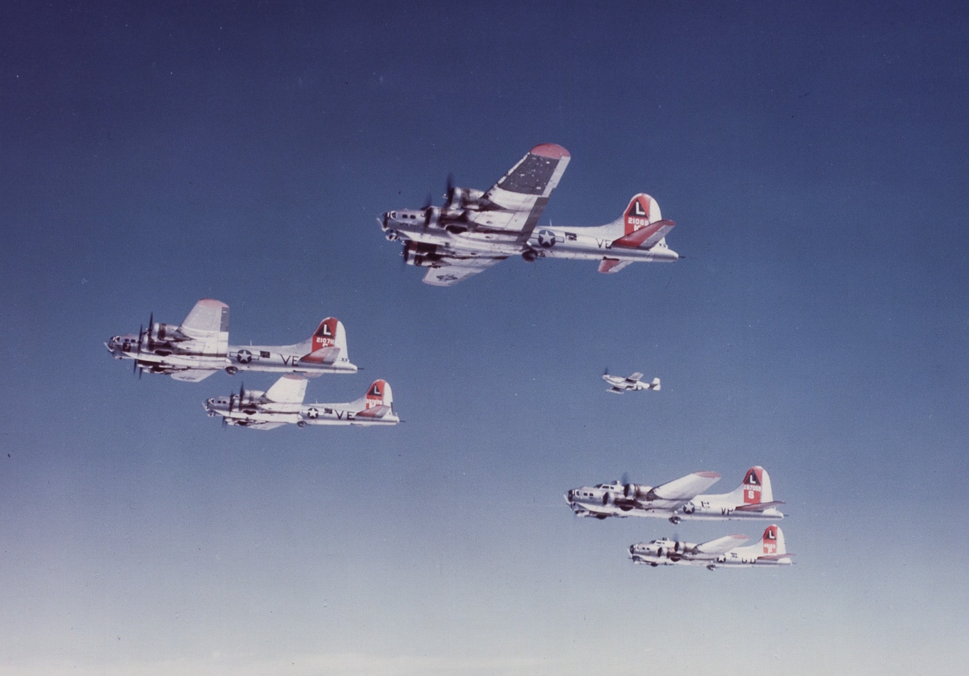 p-51 escorting b-17 bombers