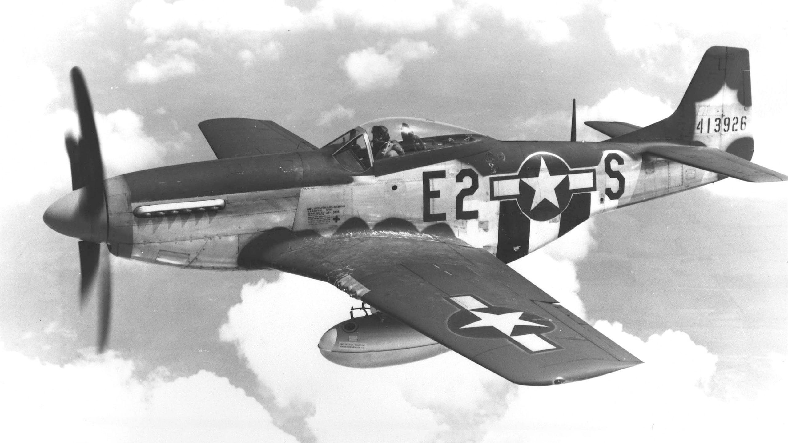 ミリタリー ELITE FORCE North American P-51 Mustang Elite Force 1/18 Scale WWII North American P-51D Mustang Old