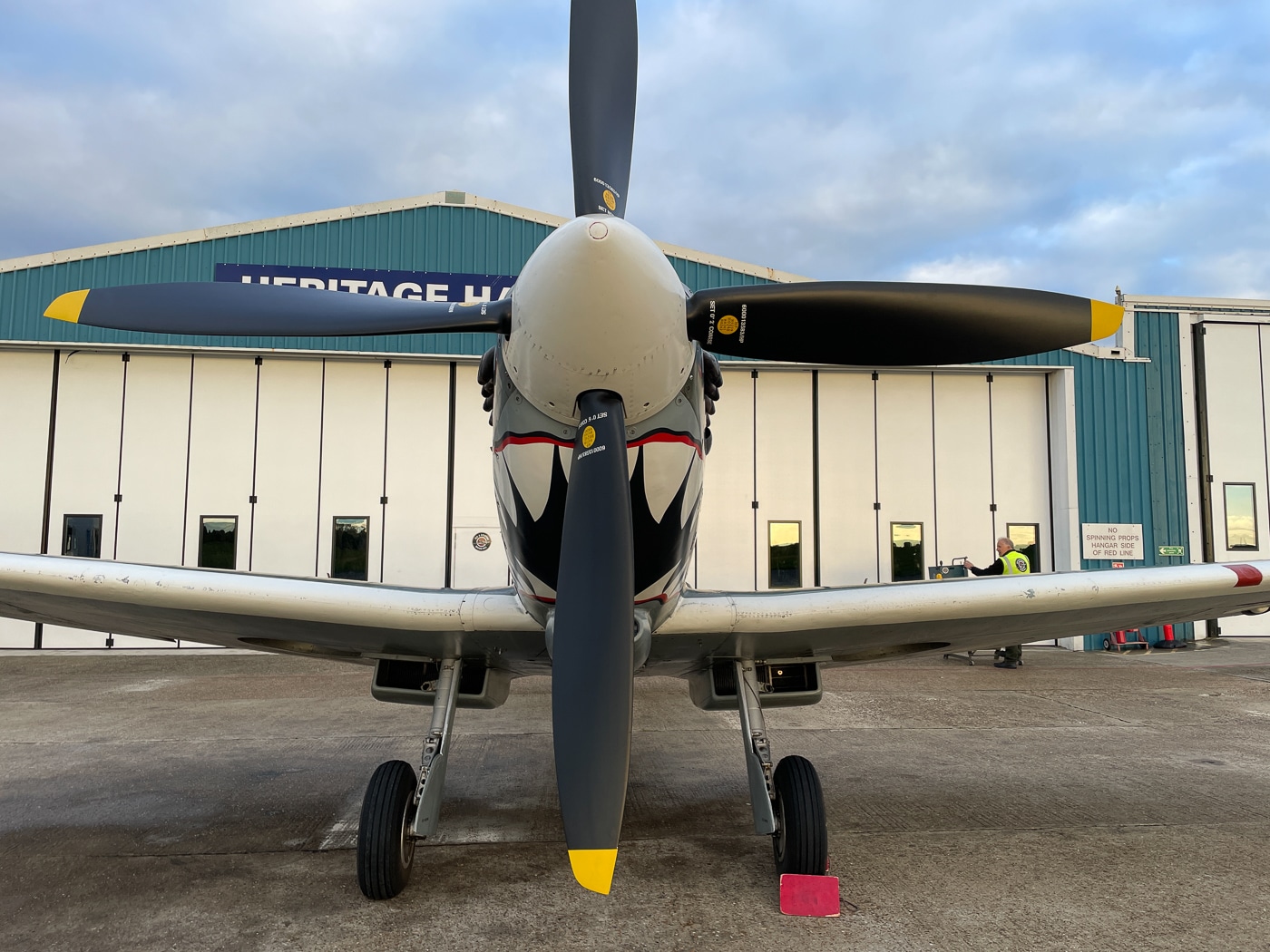 spitfire landing gear