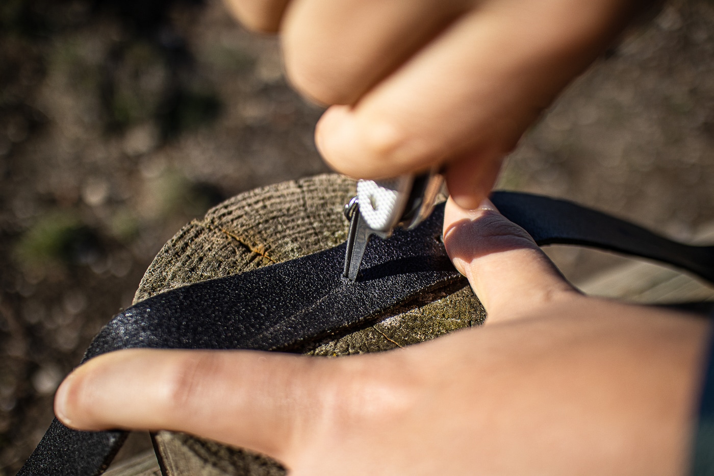 using the awl in the victorinox farmer alox