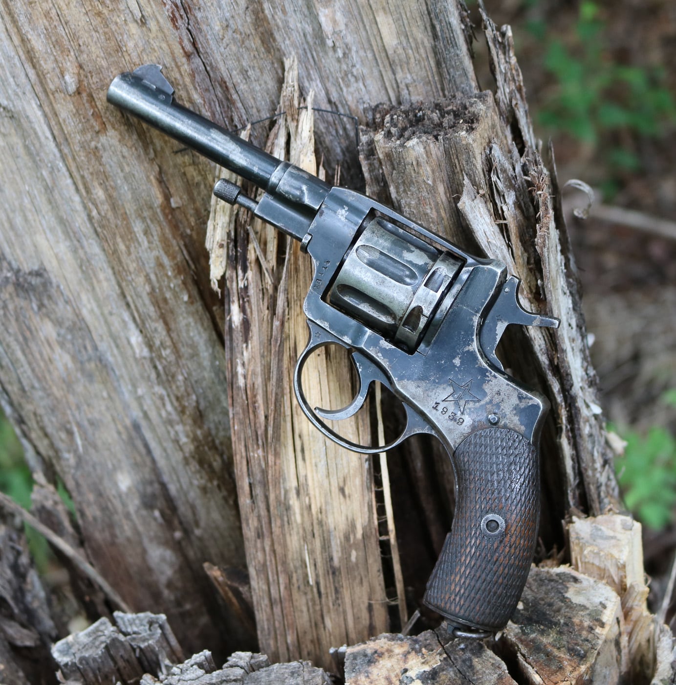 left side view of m1895 revolver