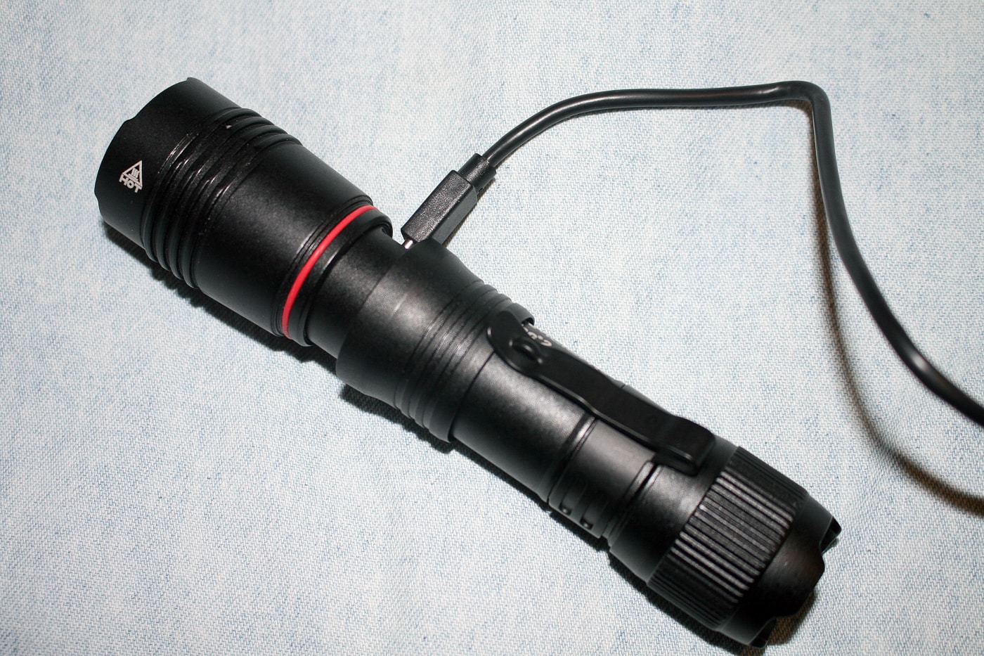 charging the streamlight protac 2 for review