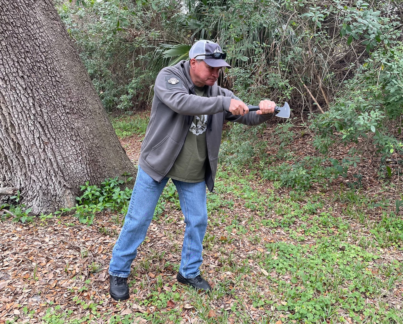 demonstrating how to thrust with the kangee t-hawk