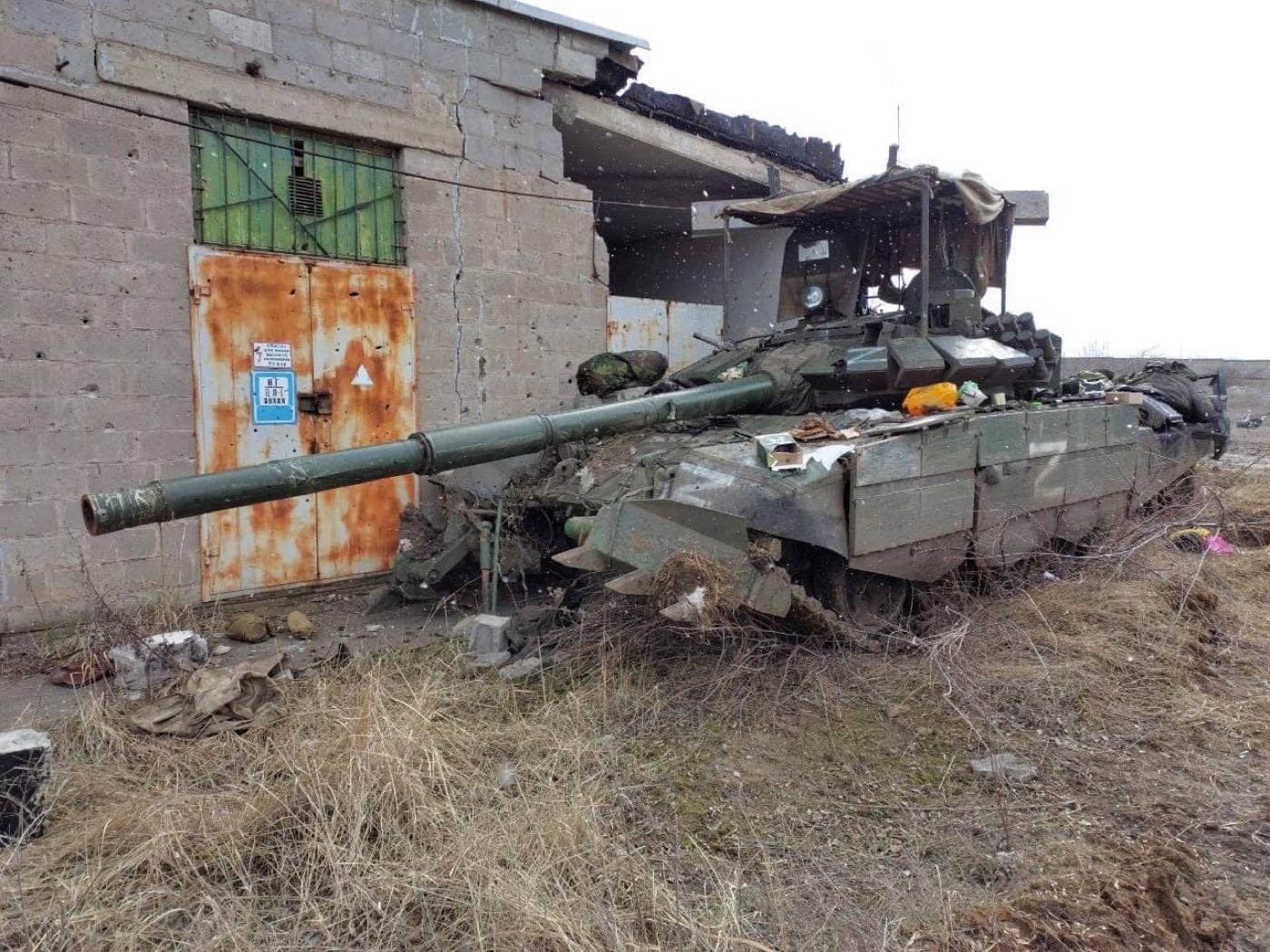 destroyed russian t-72 in ukraine