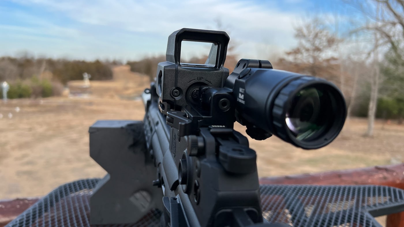 red dot with 3x magnifier on a springfield hellion rifle