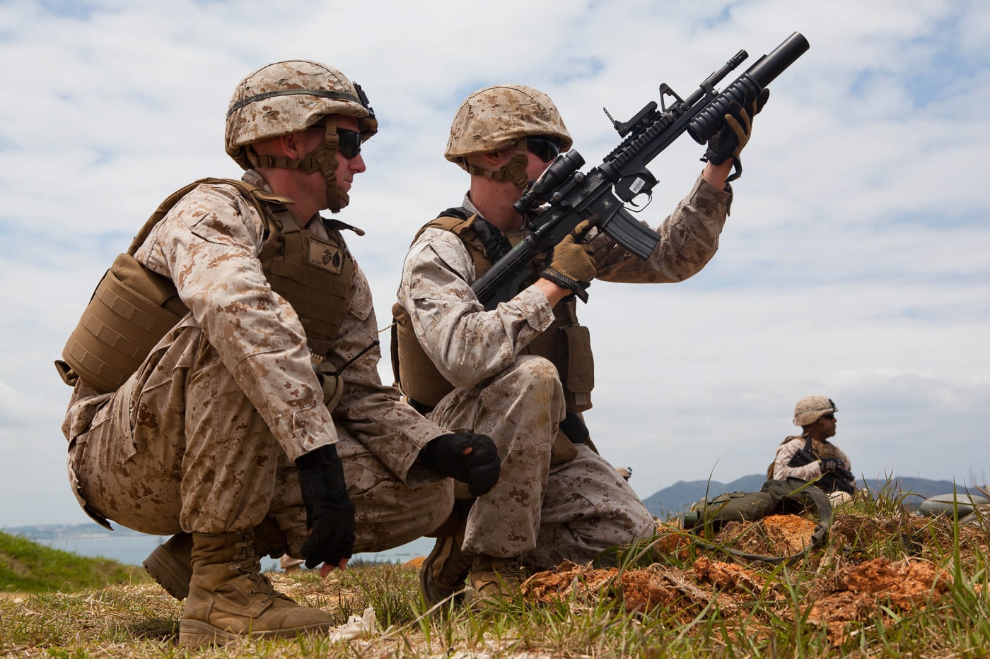 us marines train with m203 at camp hansen