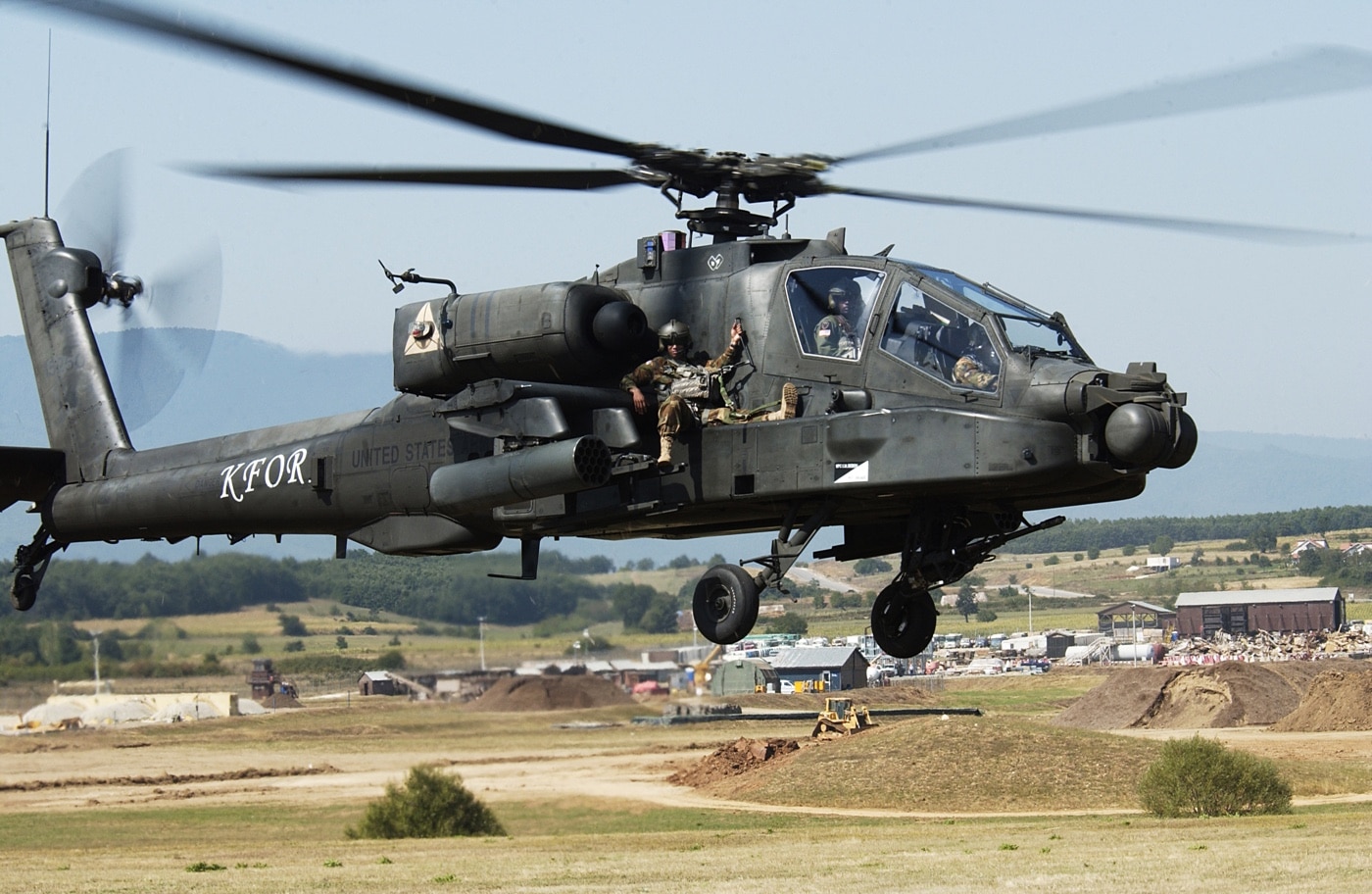 ah-64 apache helicopter