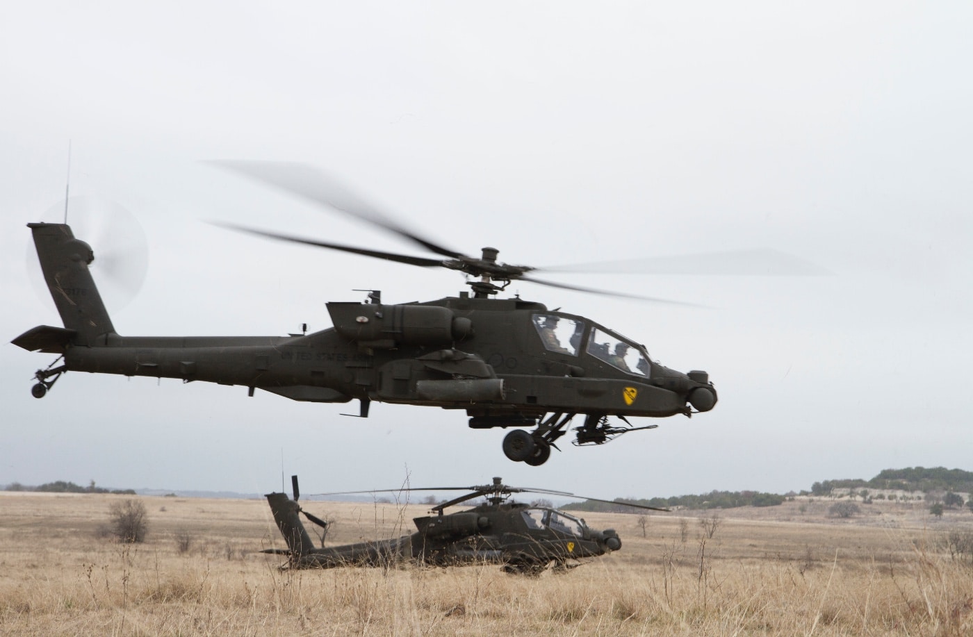 ah-64e apache gunships