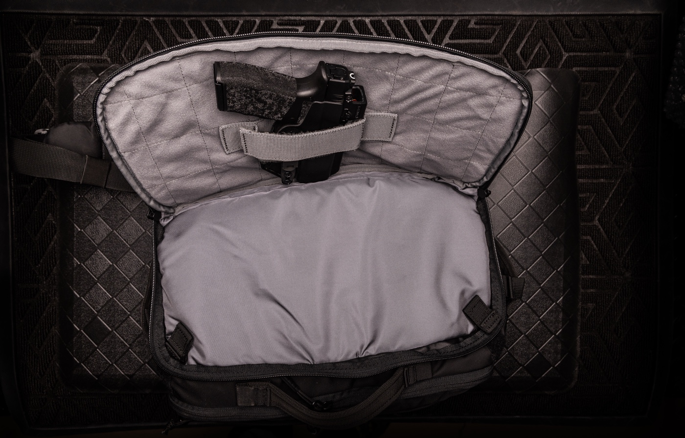 pistol compartment in 511 bag