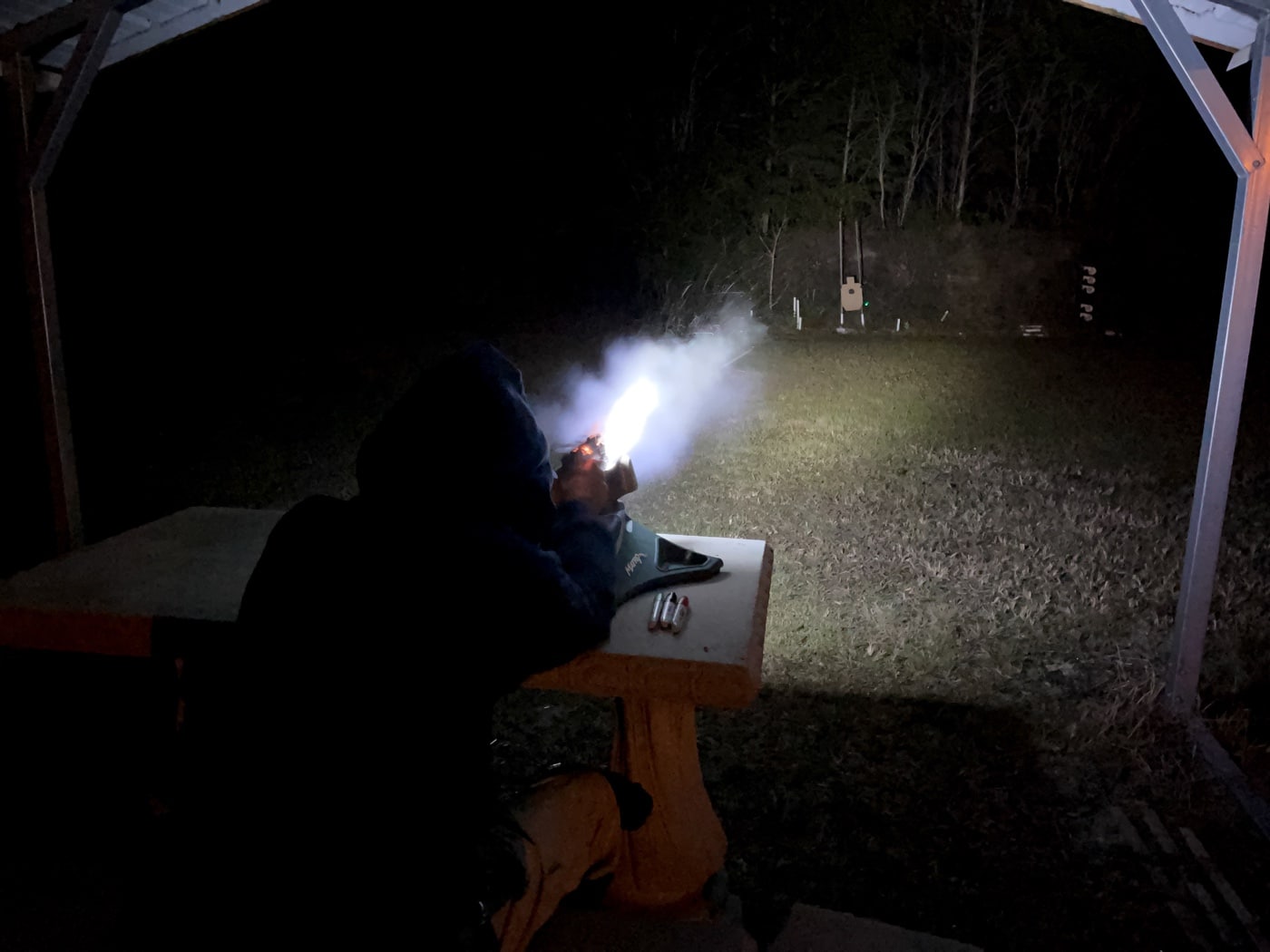 shooting the springfield armory hellcat at night