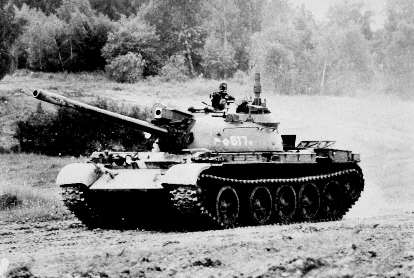 soviet t-55 tank spy photo