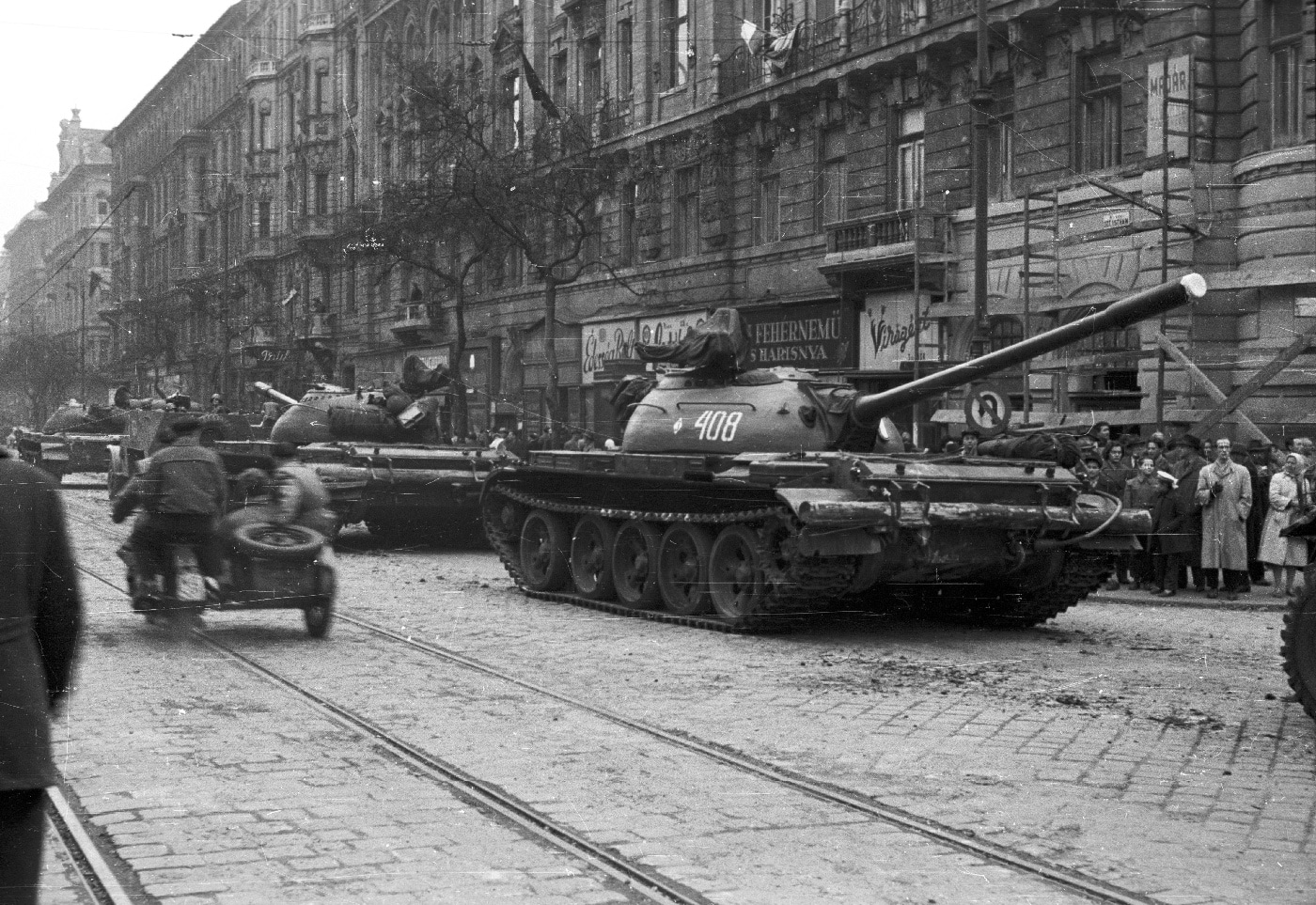 t-54 tanks in hungarian revolution