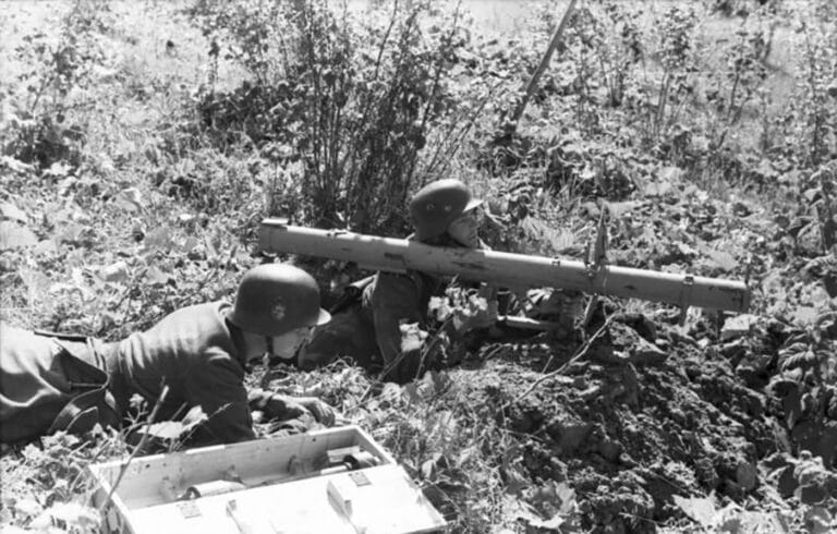 German Operators German Panzerschreck: Allied Tanks’ Bane - The Armory Life