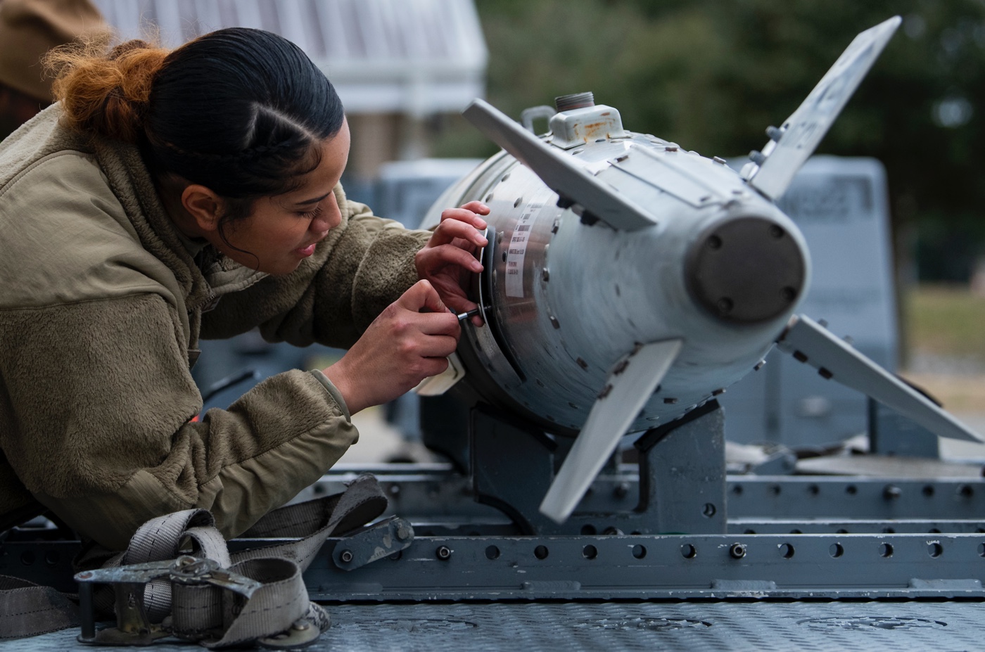 preparing f-22 ordnance