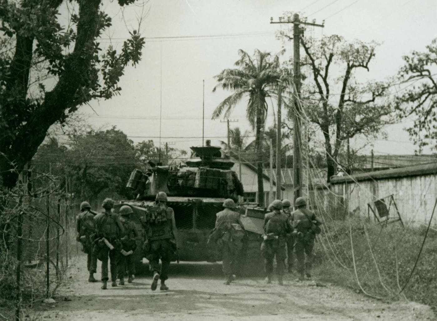 us marines use m48 tank as rolling cover during the battle of hue city 1968