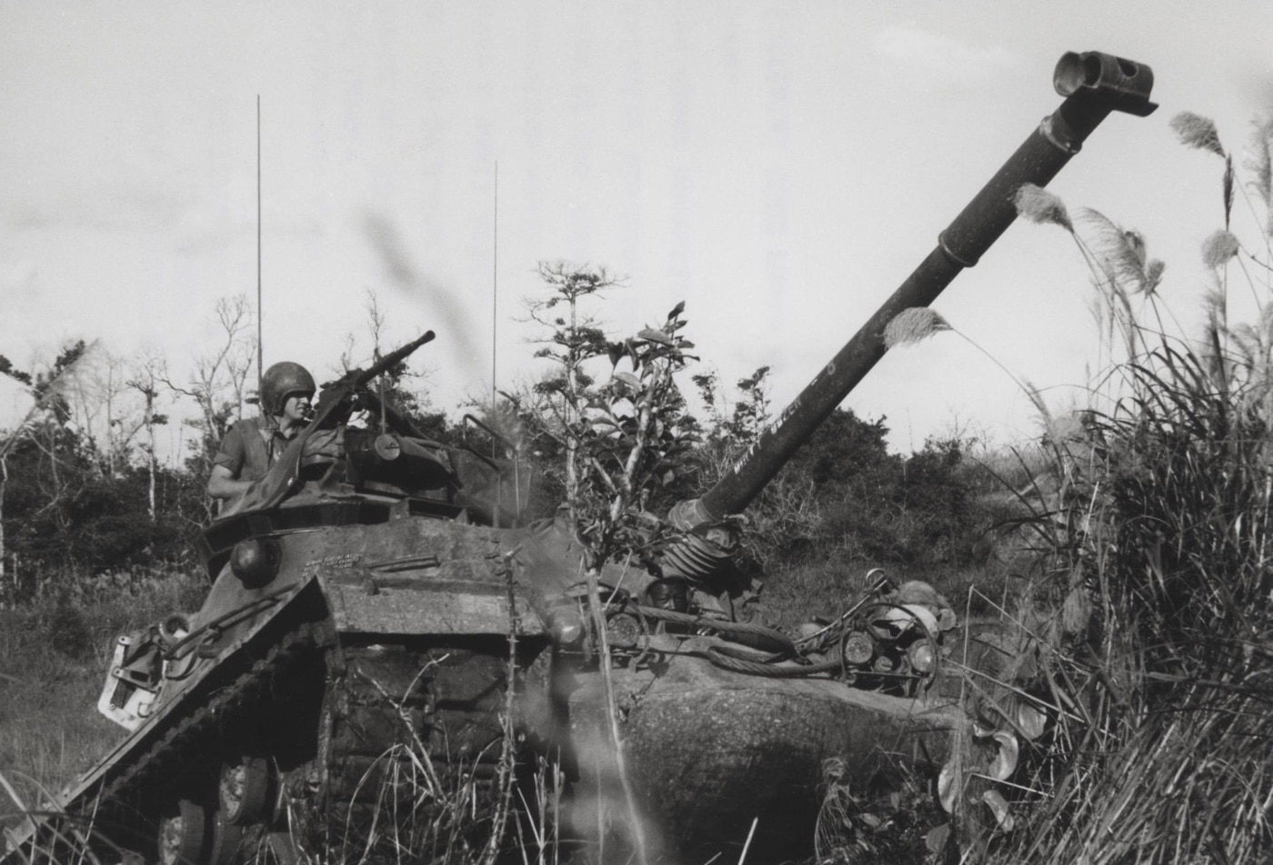 usmc m-48 tank in combat during vietnam war