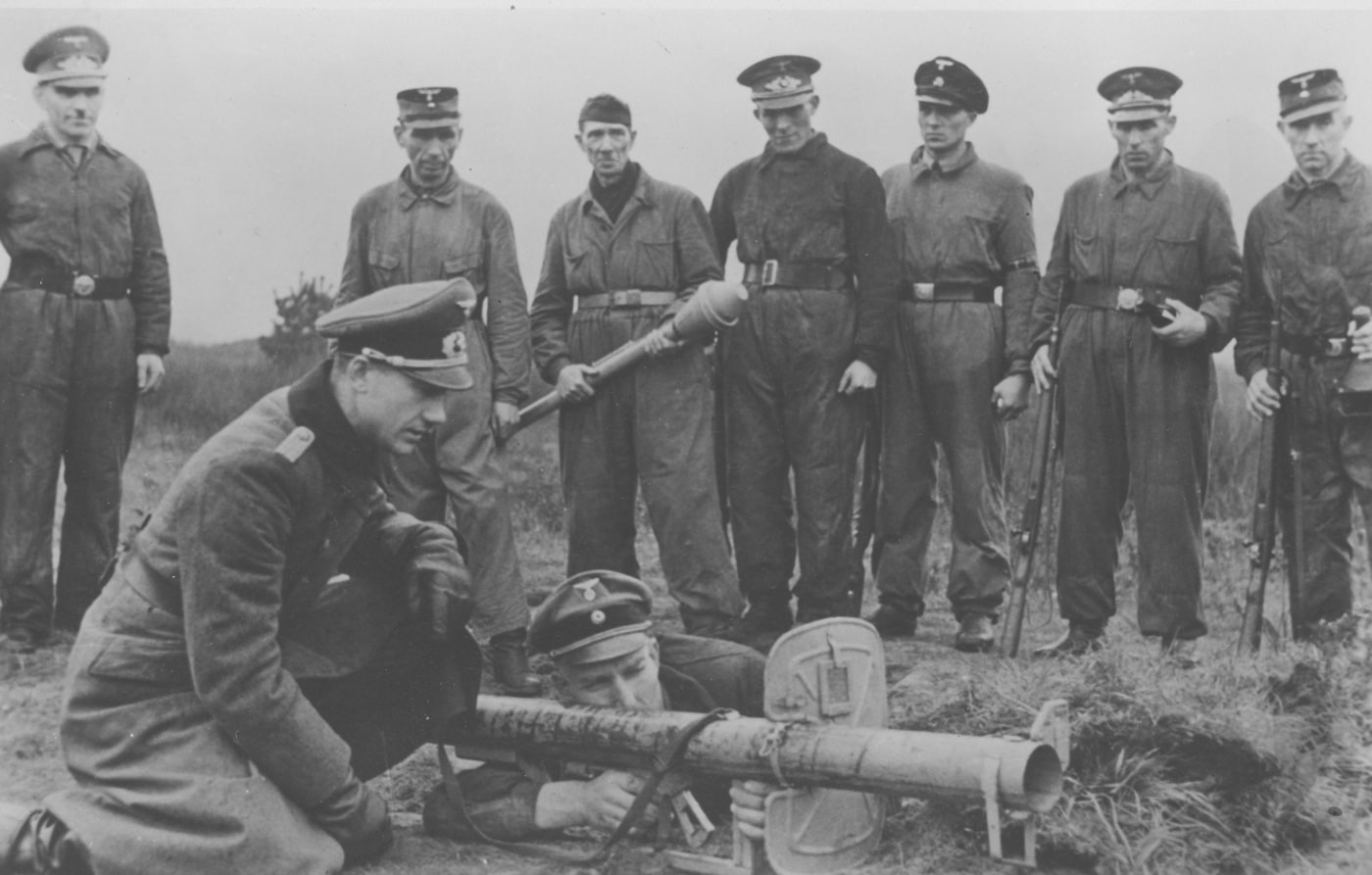 volkstrum learn how to use panzerschreck rpzb54