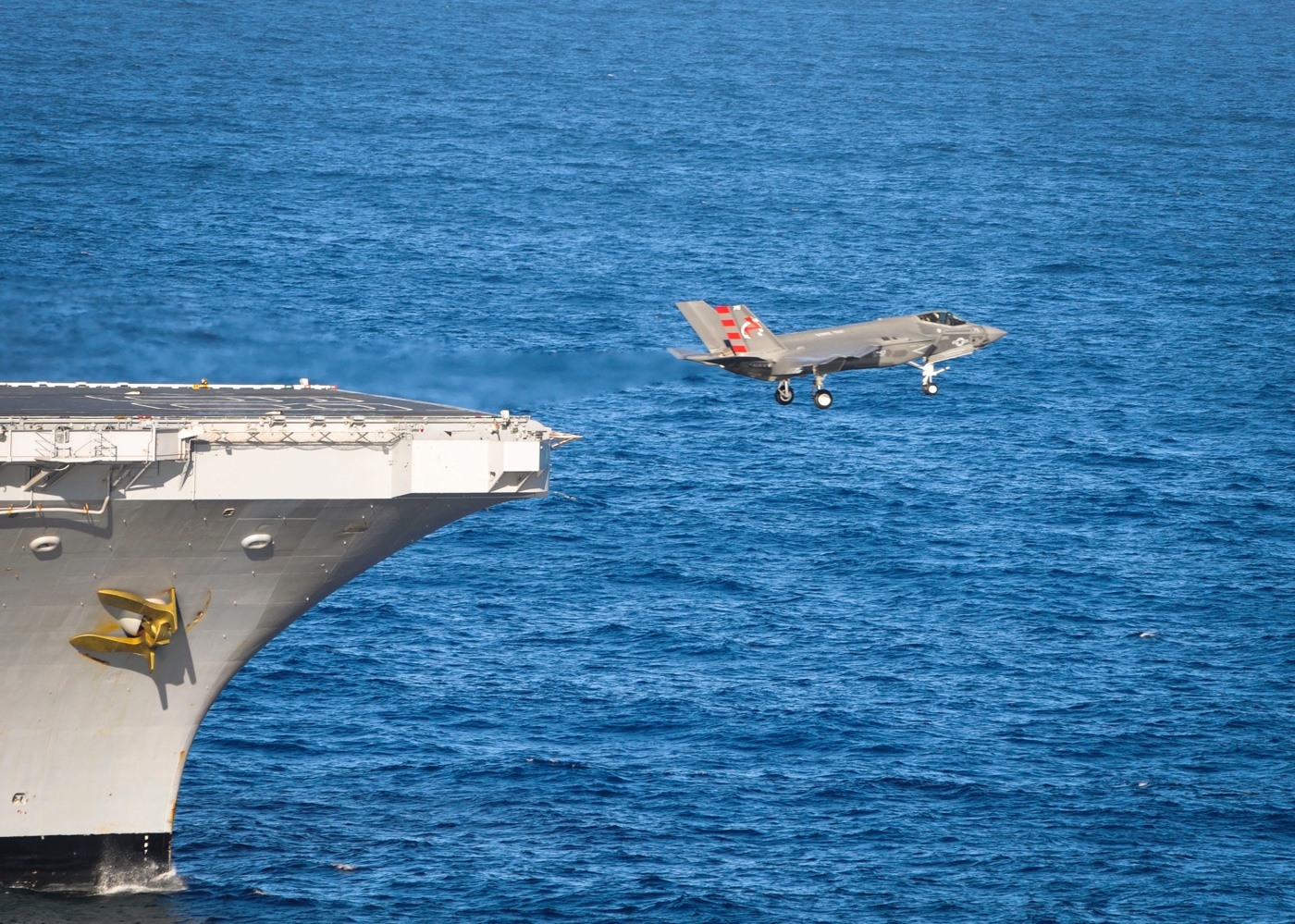 f-35c launching from aircraft carrier