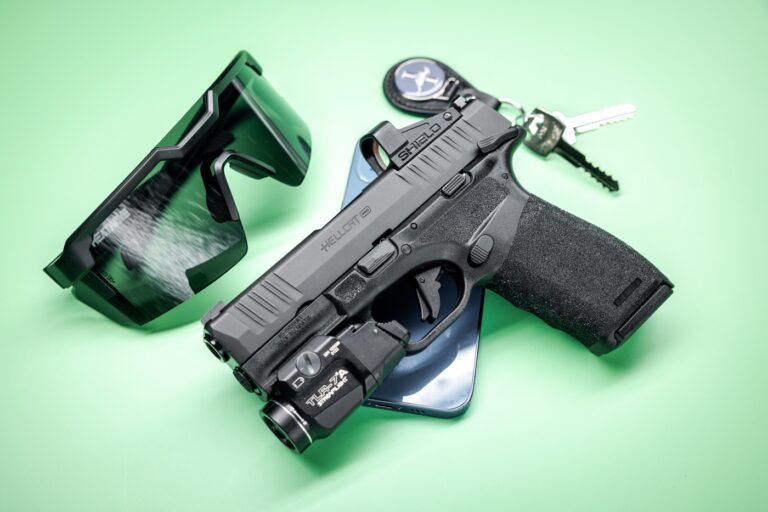 Considering the Hellcat Pro with Manual Safety The Armory Life