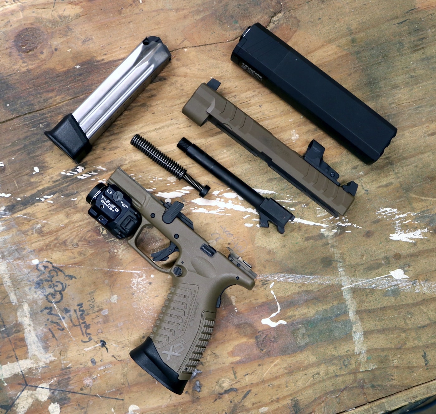 installing the threaded barrel on an xd-m