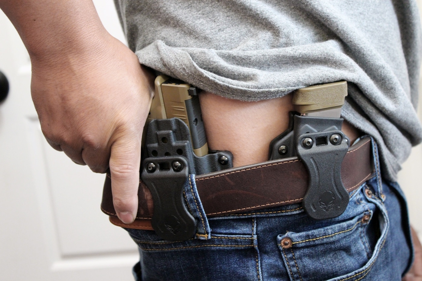reviewing the photon holster with the hellcat pistol