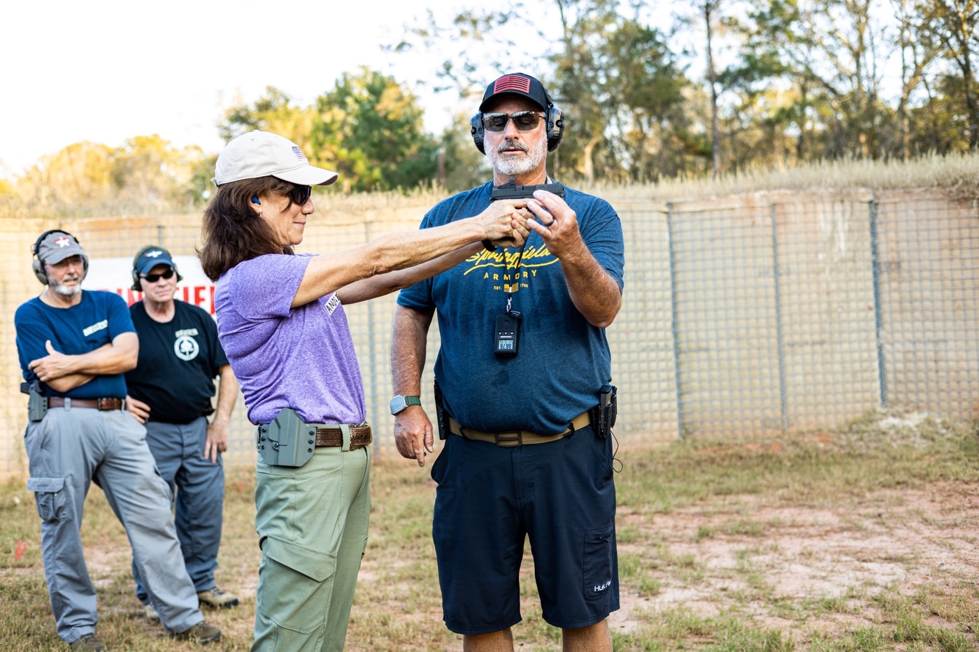rob leatham training a woman how to shoot the springfield armory hellcat