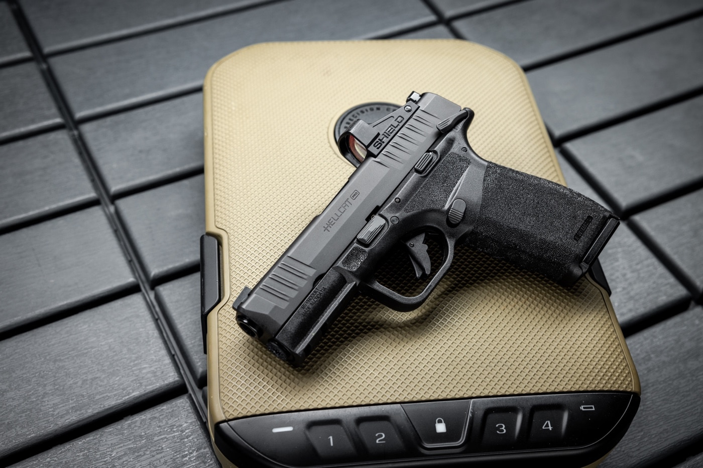 springfield hellcat pro with manual safety