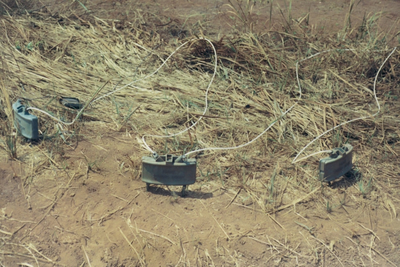 claymore mines daisy chained on defensive perimeter in vietnam