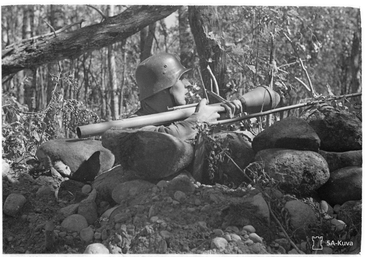 infantry soldier with panzerfaust