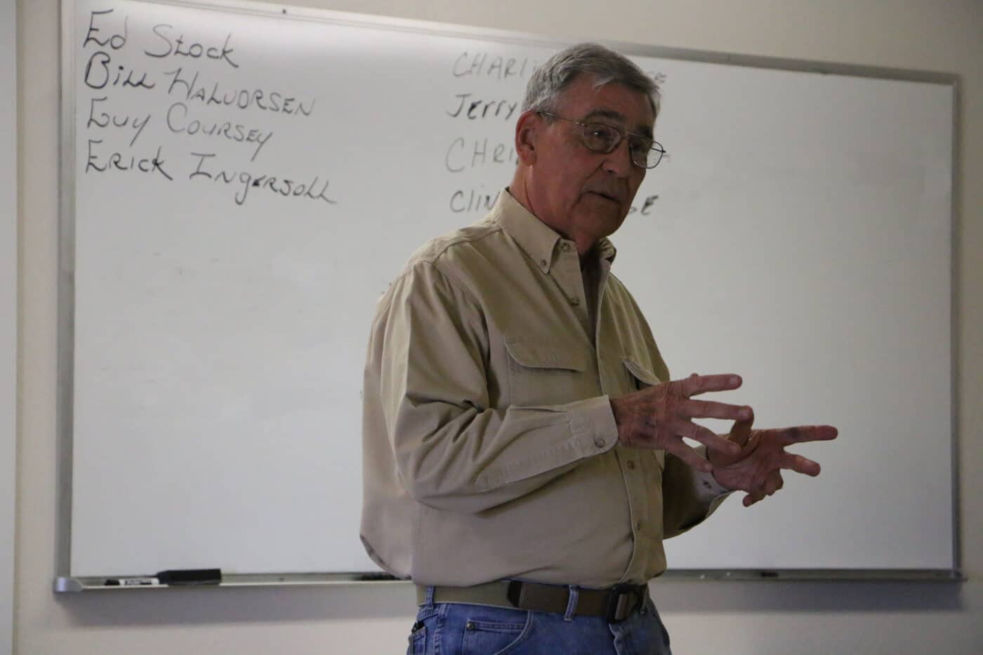 buz mills teaching at gunsite