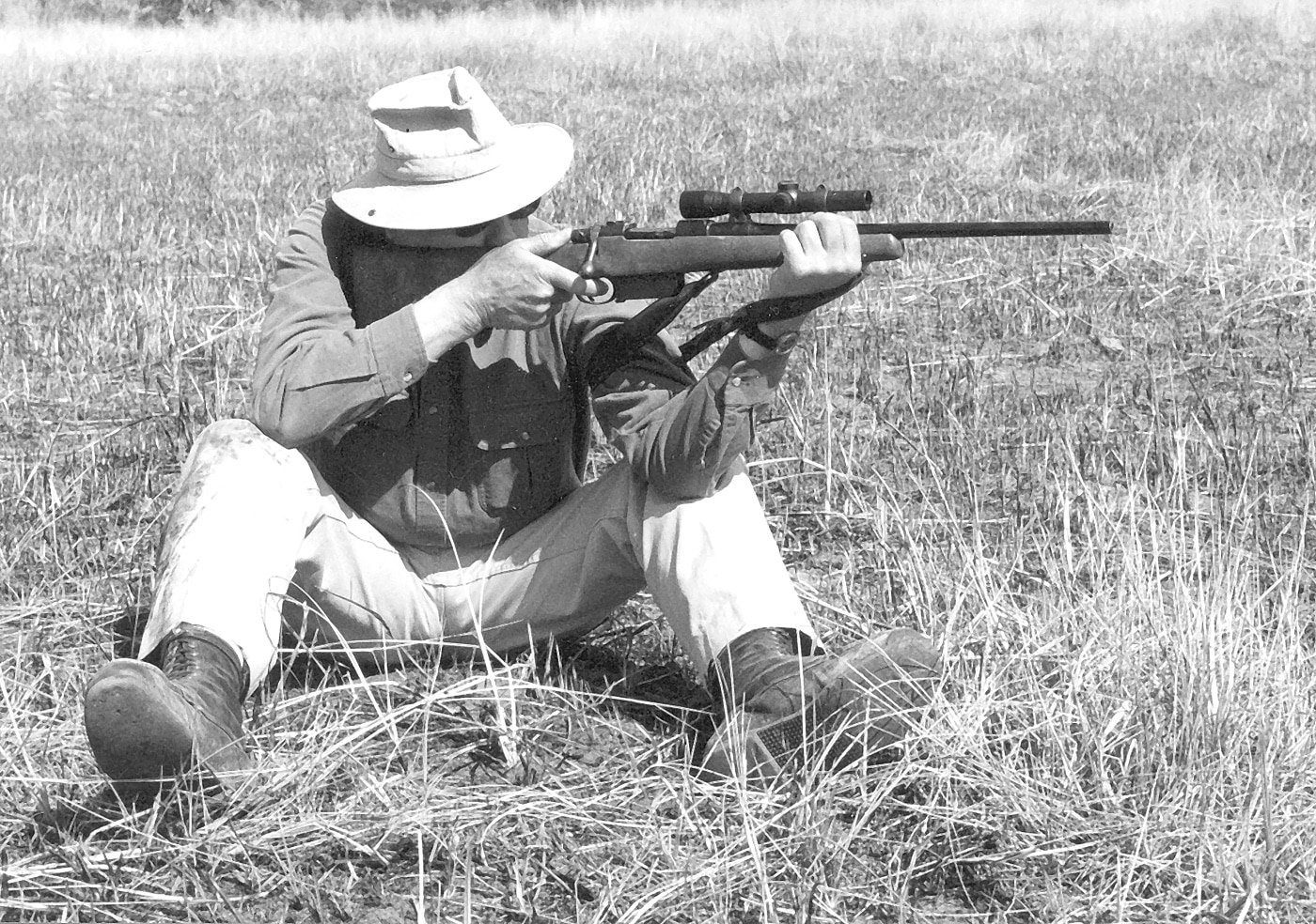 jeff cooper shooting a rifle