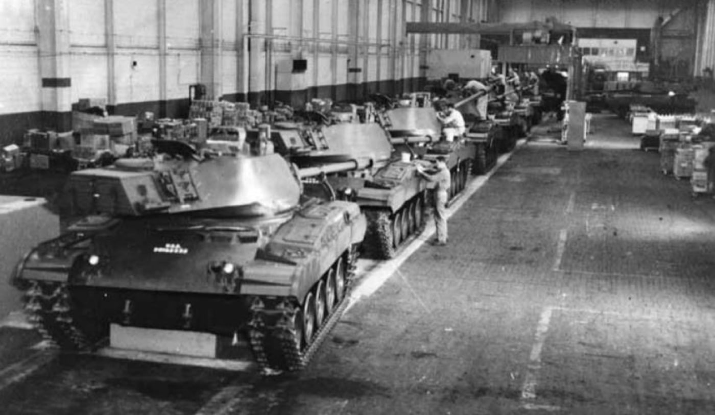 assembly line of m41 tanks