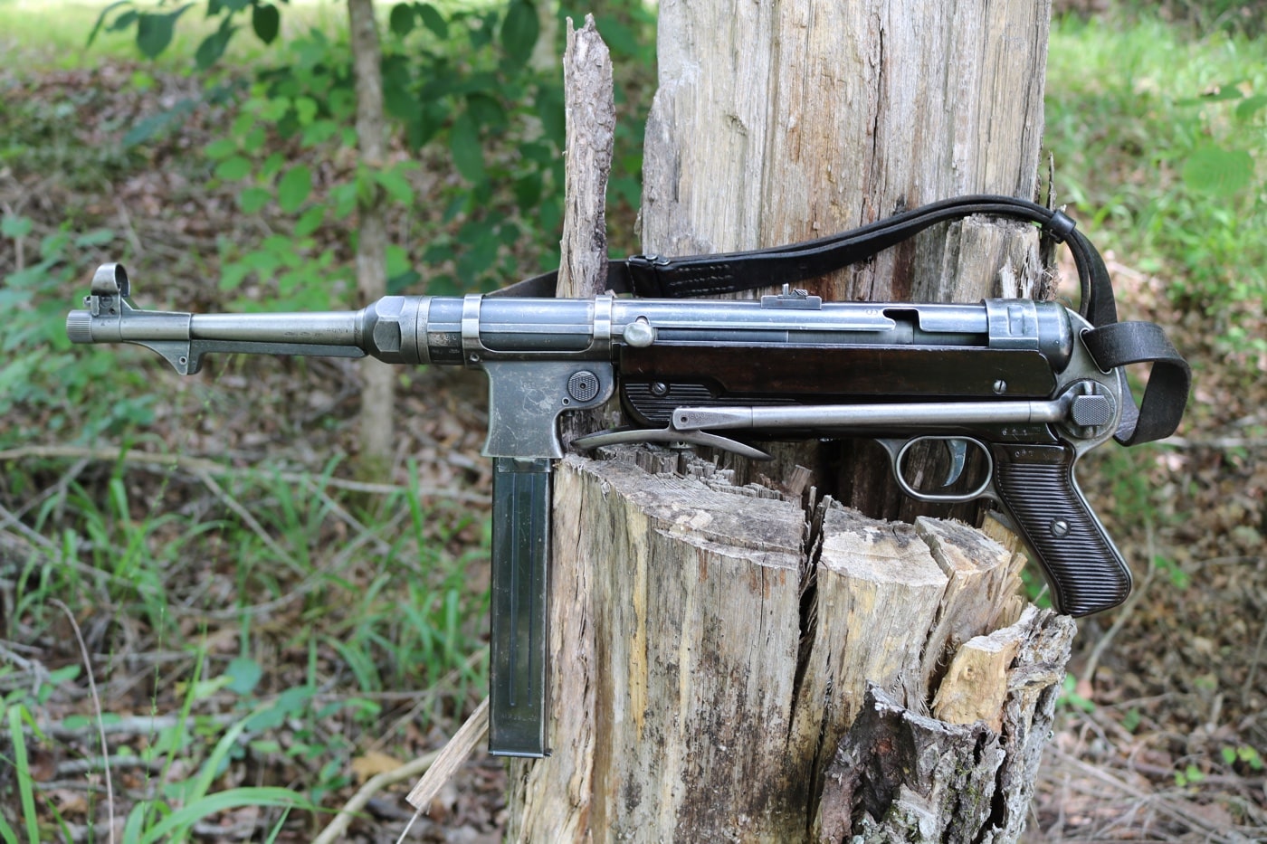 german mp40 is a transferrable machine gun