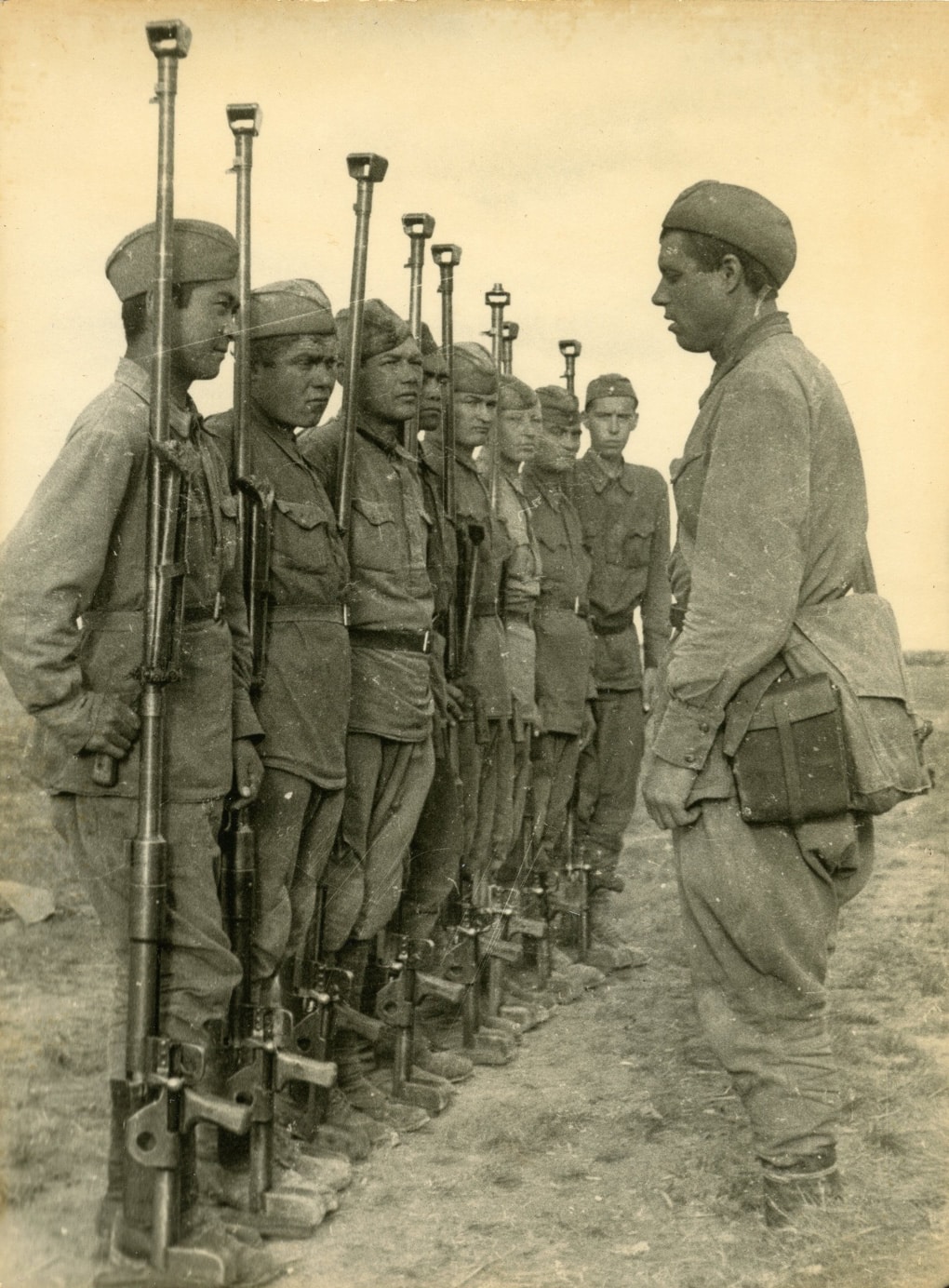 russian soldiers at inspection with ptrd-41 rifles