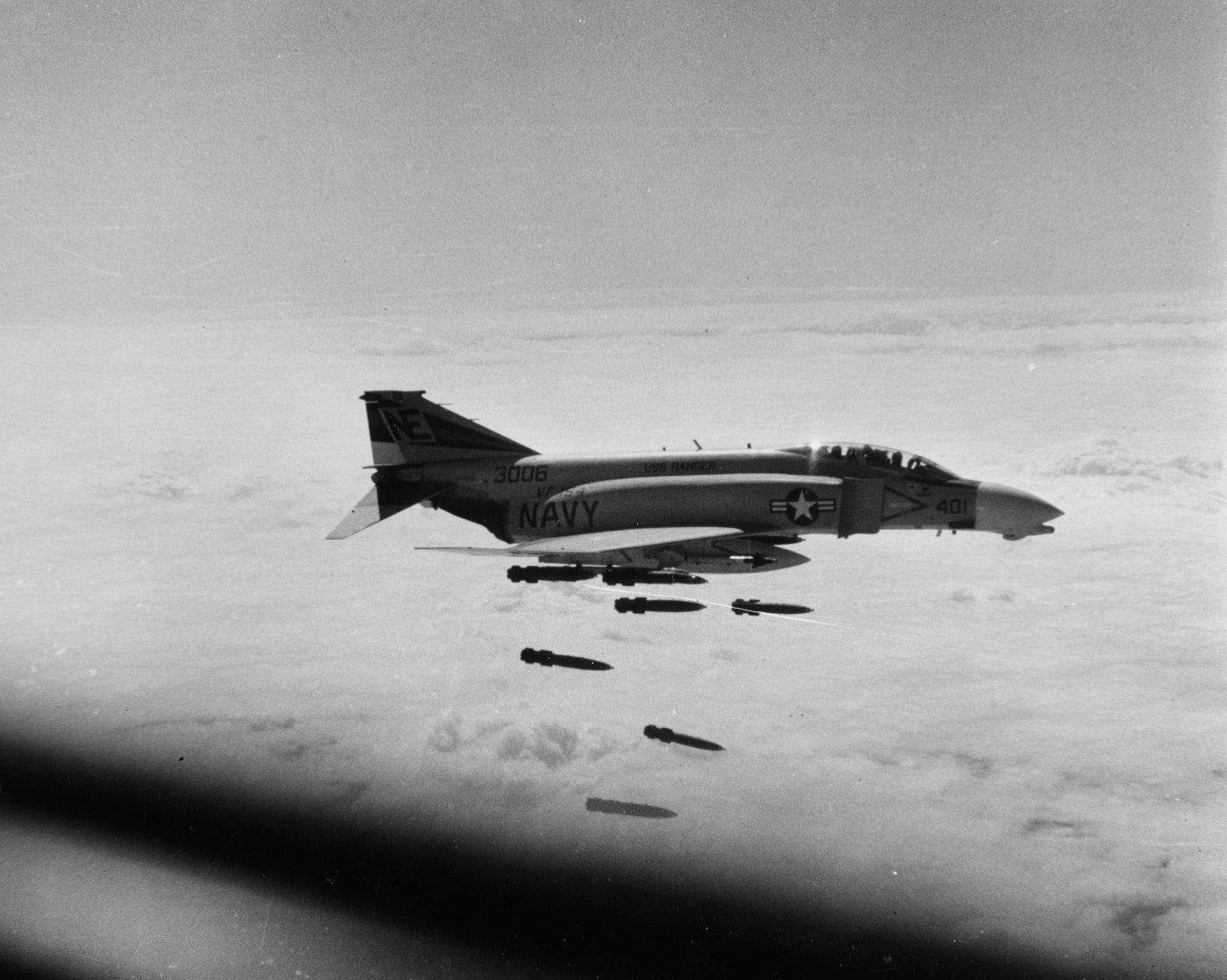 us navy f-4 provides air support to 3rd marine division