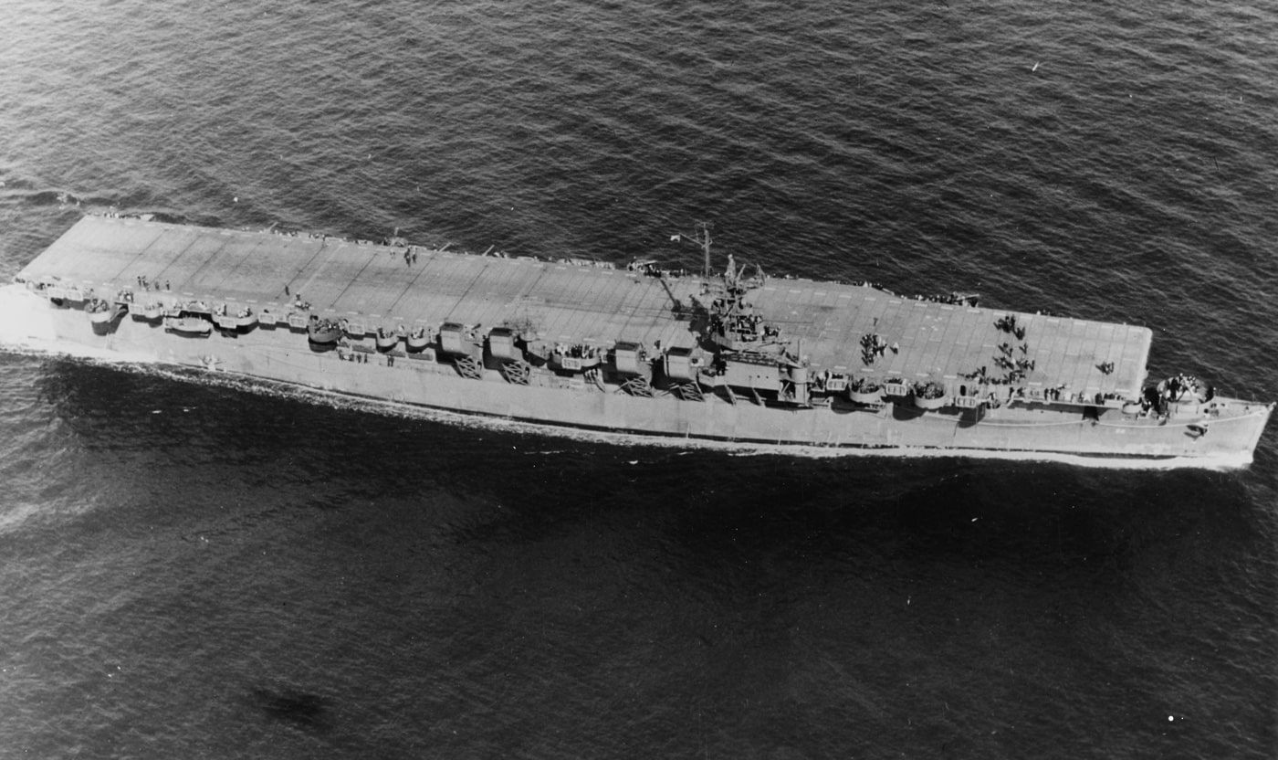 uss independence cvl-22 on shakedown cruise