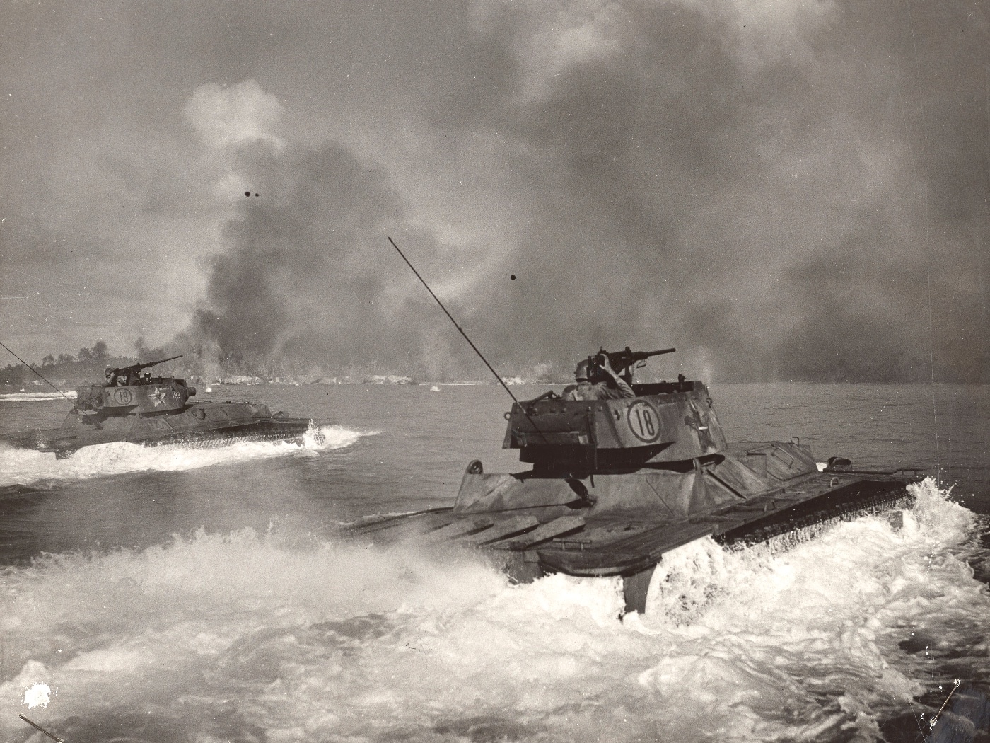 amphibious tanks approach peleliu island