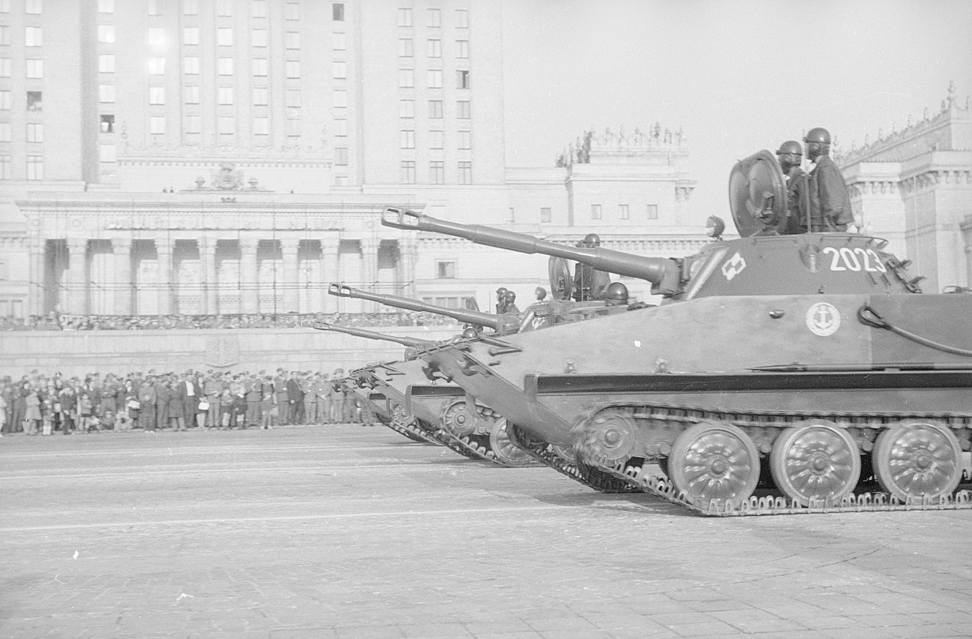 polish pt-76 amphibious tank