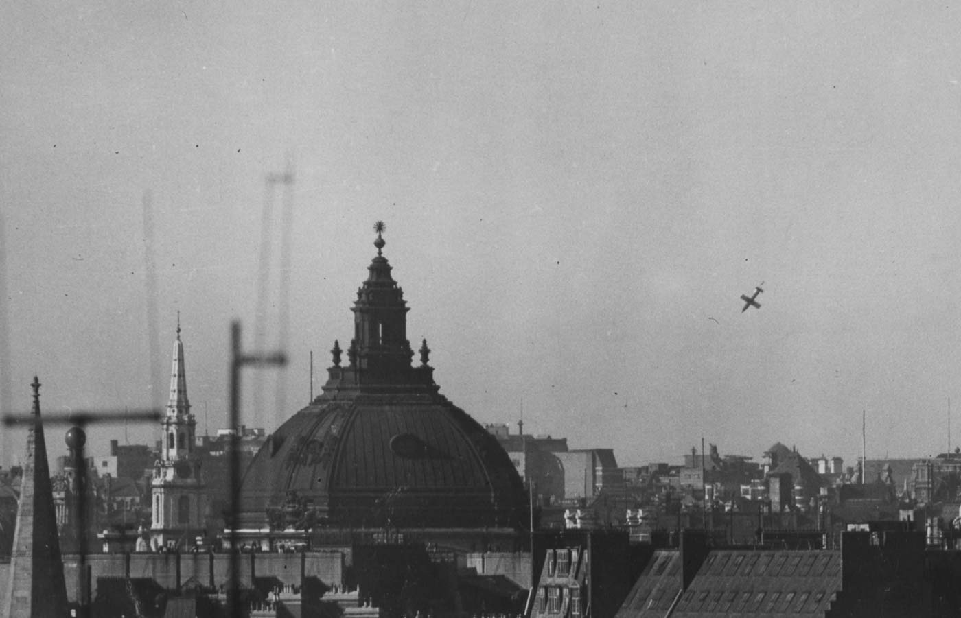 robot plane v-1 over london