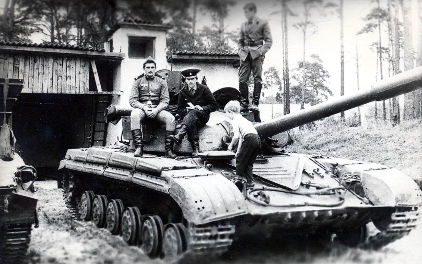 t-64 tank in east germany