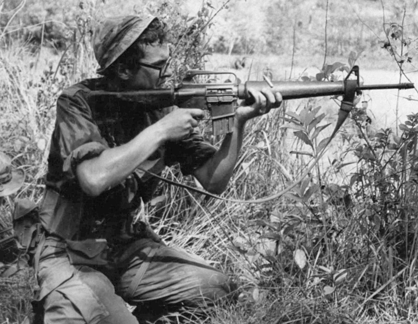 us marine with m16 and forward assist