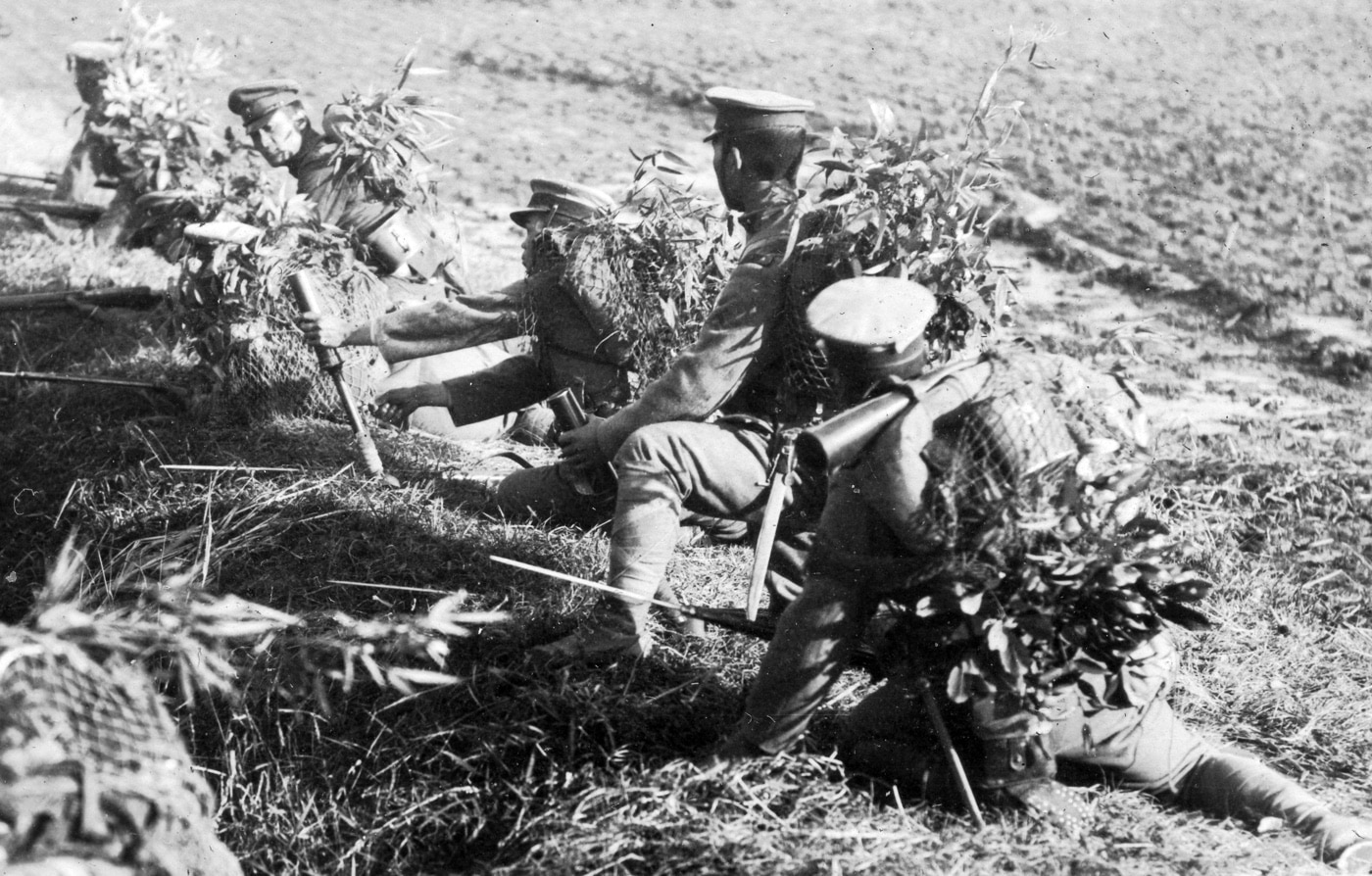japanese soldiers in china with knee mortars