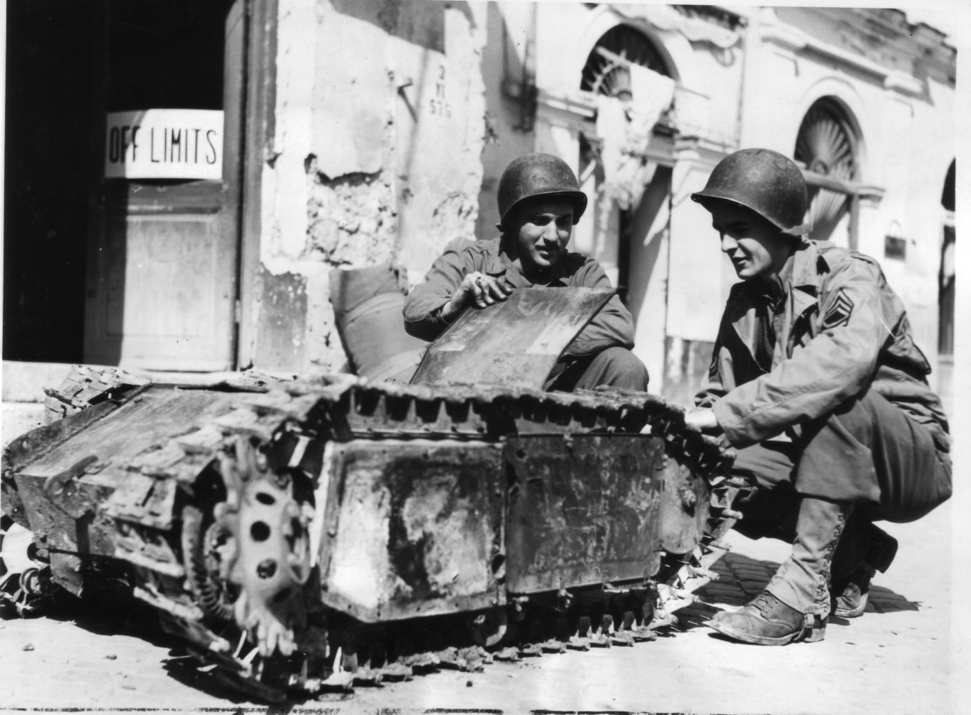 troops with a goliath at anzio