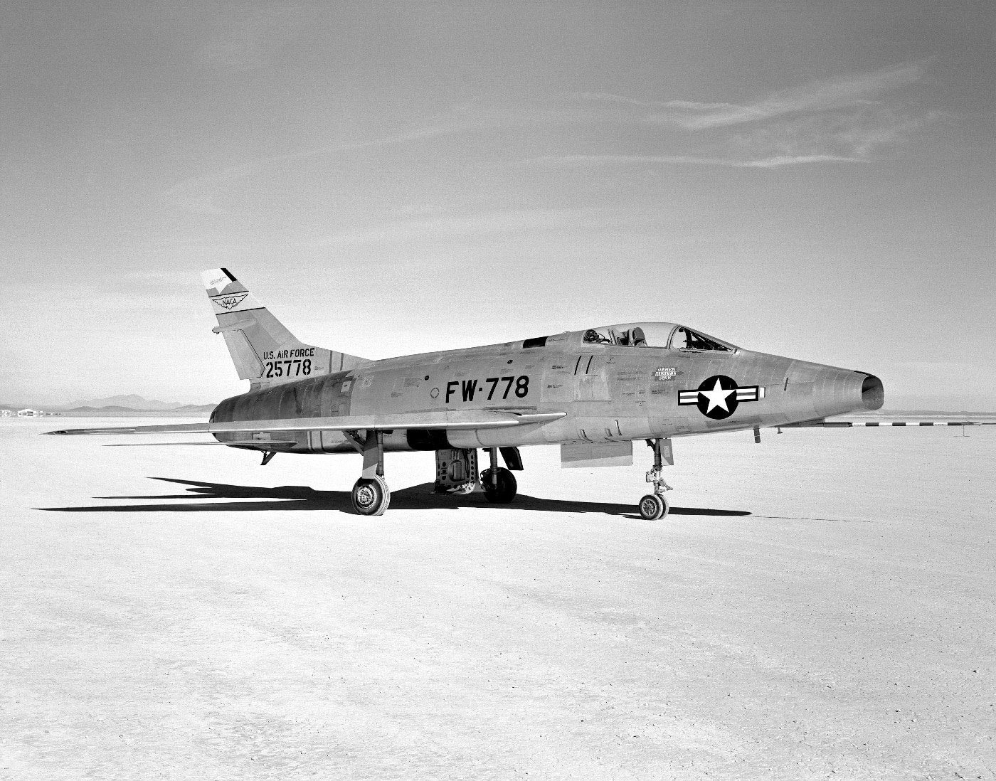 f-100 flight testing roger dry lakebed edwards california naca high speed flight station