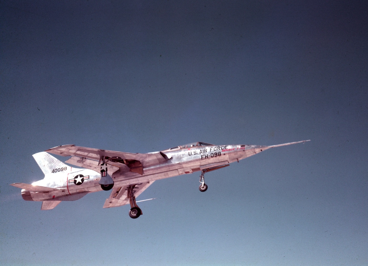 f-105 first flight