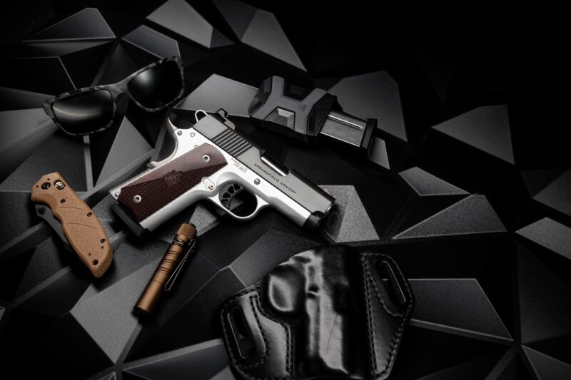 Fixed Blade vs. Folding Knife for EDC? The Armory Life