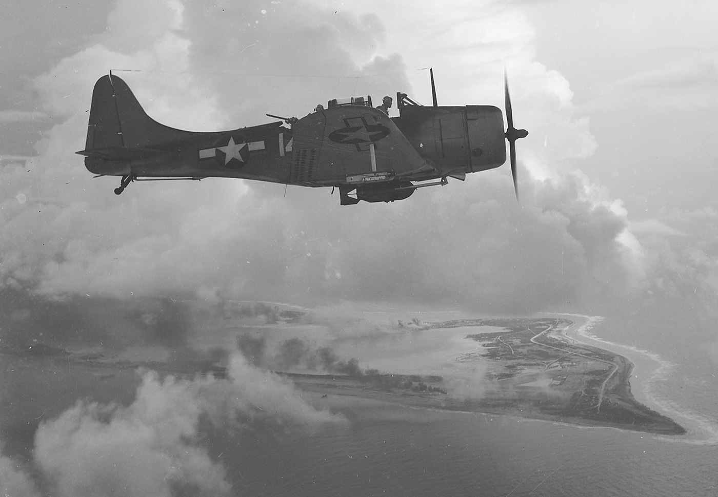 sbd dauntless attacks wake island october 1943