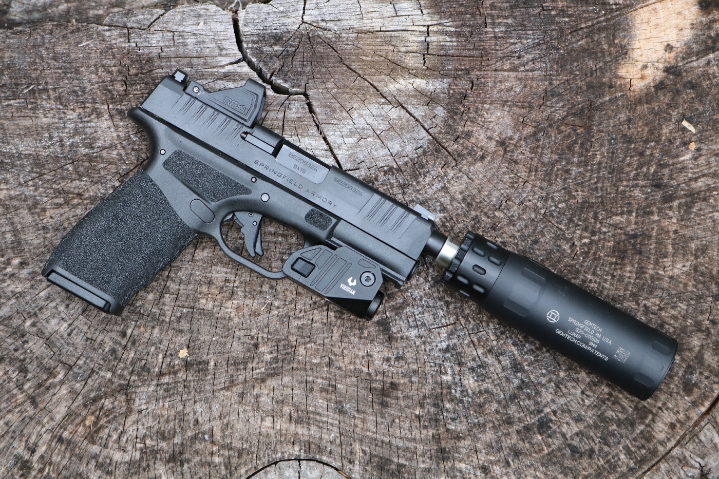sound suppressor springfield armory hellcat pro pistol threaded barrel 9mm handgun pistol self defense ccw